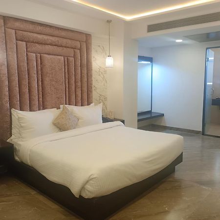 Hotel Kadamb Tree Jabalpur Εξωτερικό φωτογραφία