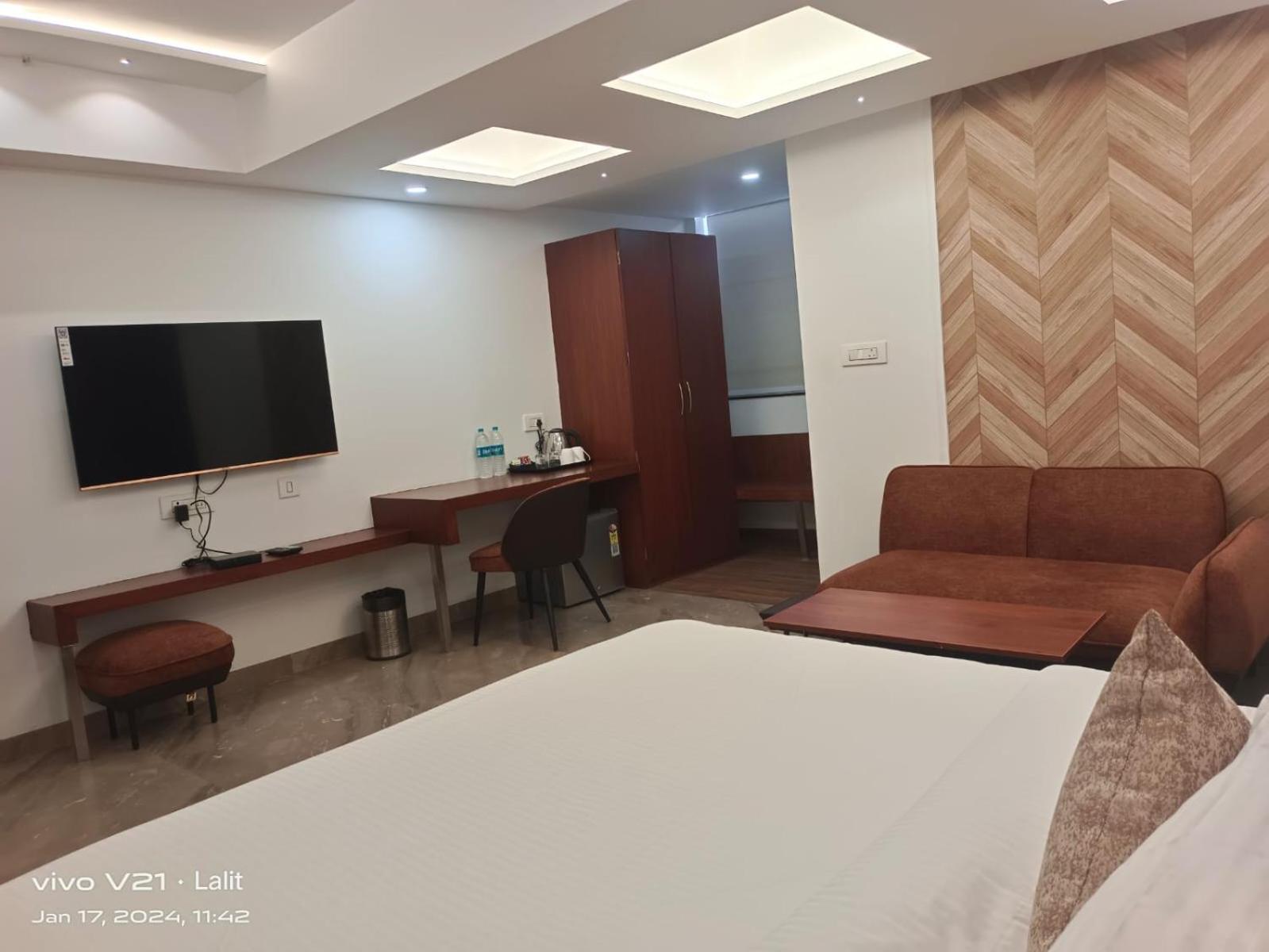Hotel Kadamb Tree Jabalpur Εξωτερικό φωτογραφία
