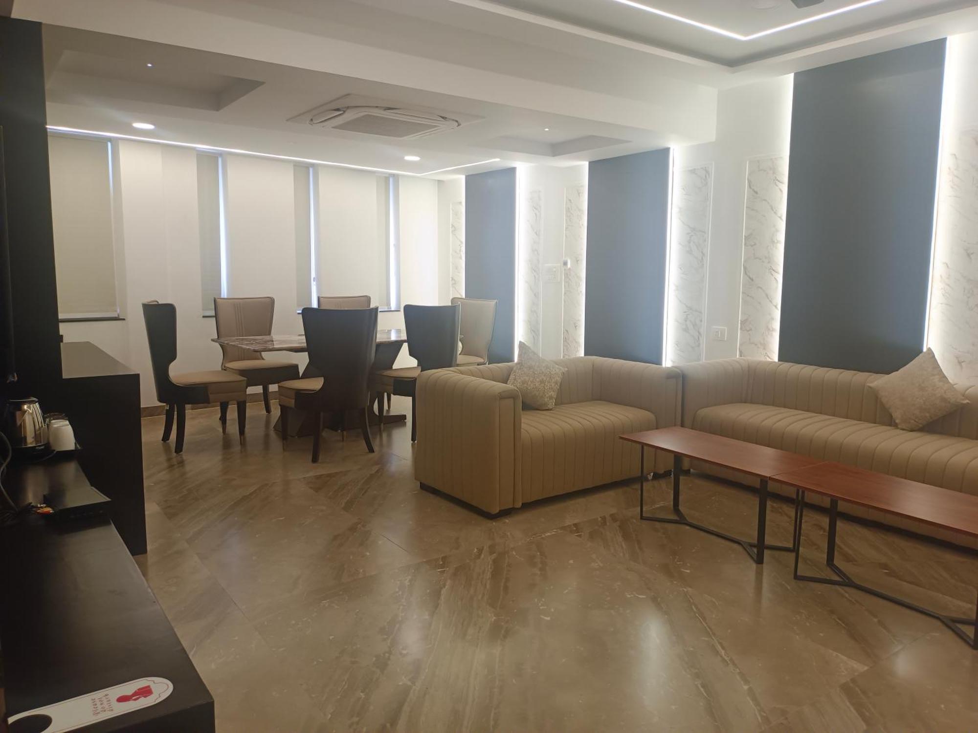 Hotel Kadamb Tree Jabalpur Εξωτερικό φωτογραφία
