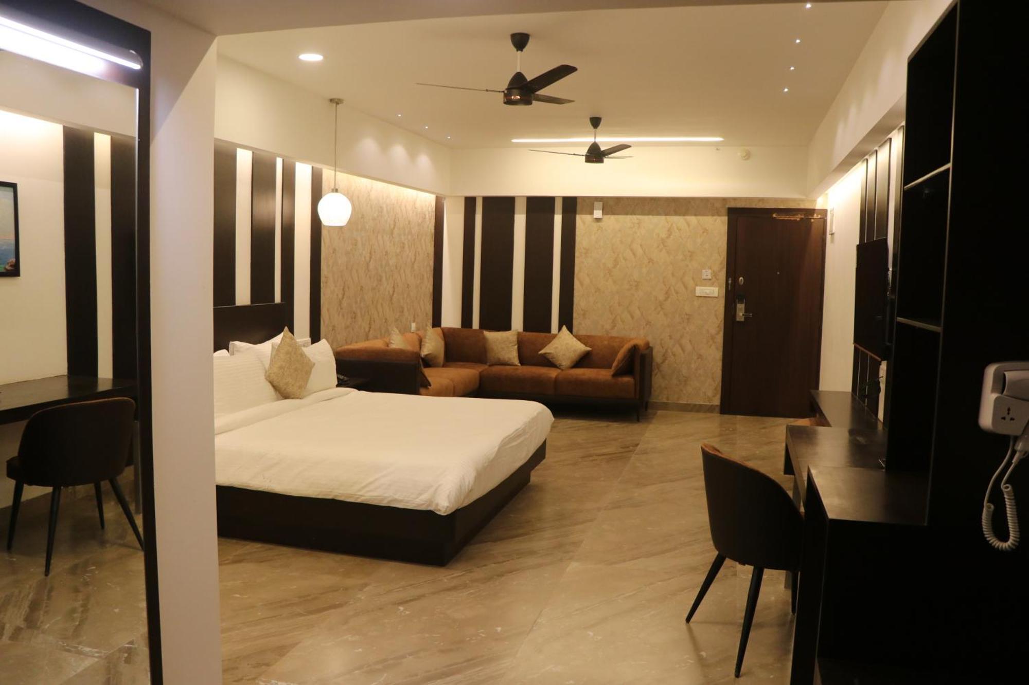 Hotel Kadamb Tree Jabalpur Εξωτερικό φωτογραφία
