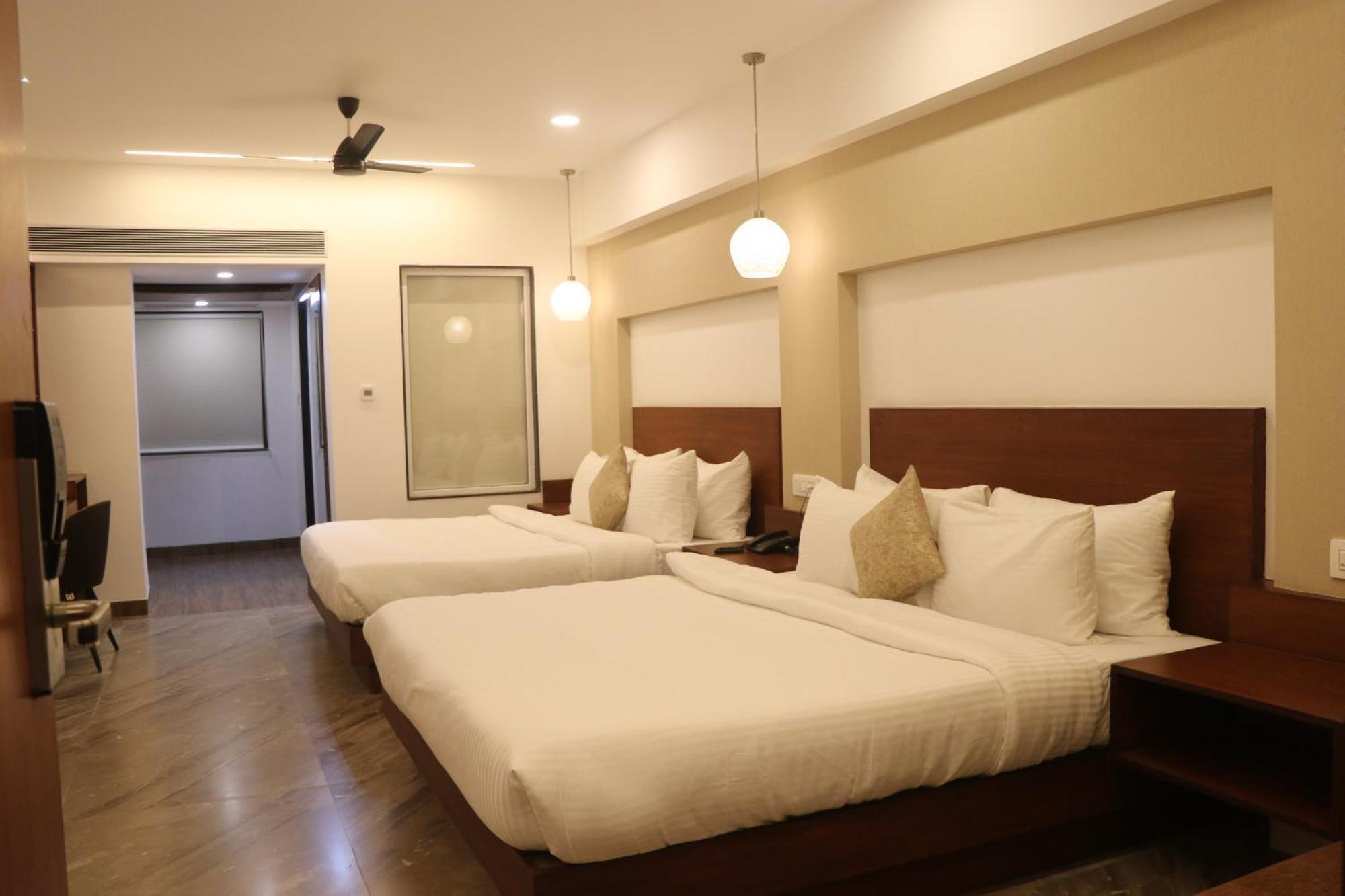 Hotel Kadamb Tree Jabalpur Εξωτερικό φωτογραφία